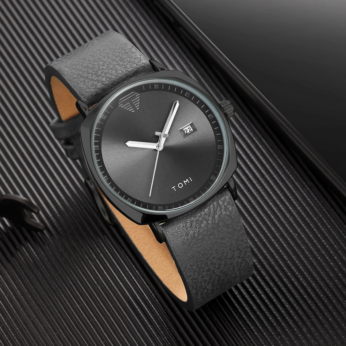 Tomi Signature Watch + Free gifts- Timeless Essentials for Men